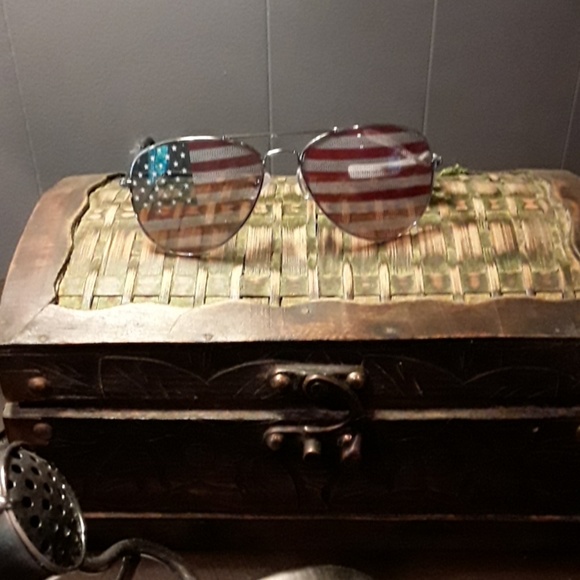 Patriotic flag sunglasses - Picture 5 of 5